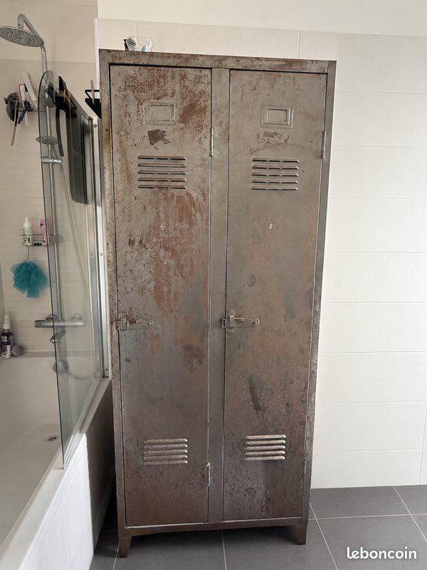 Armoire vestiaire industrielle en métal vintage / loft – 193 cm (image 1)