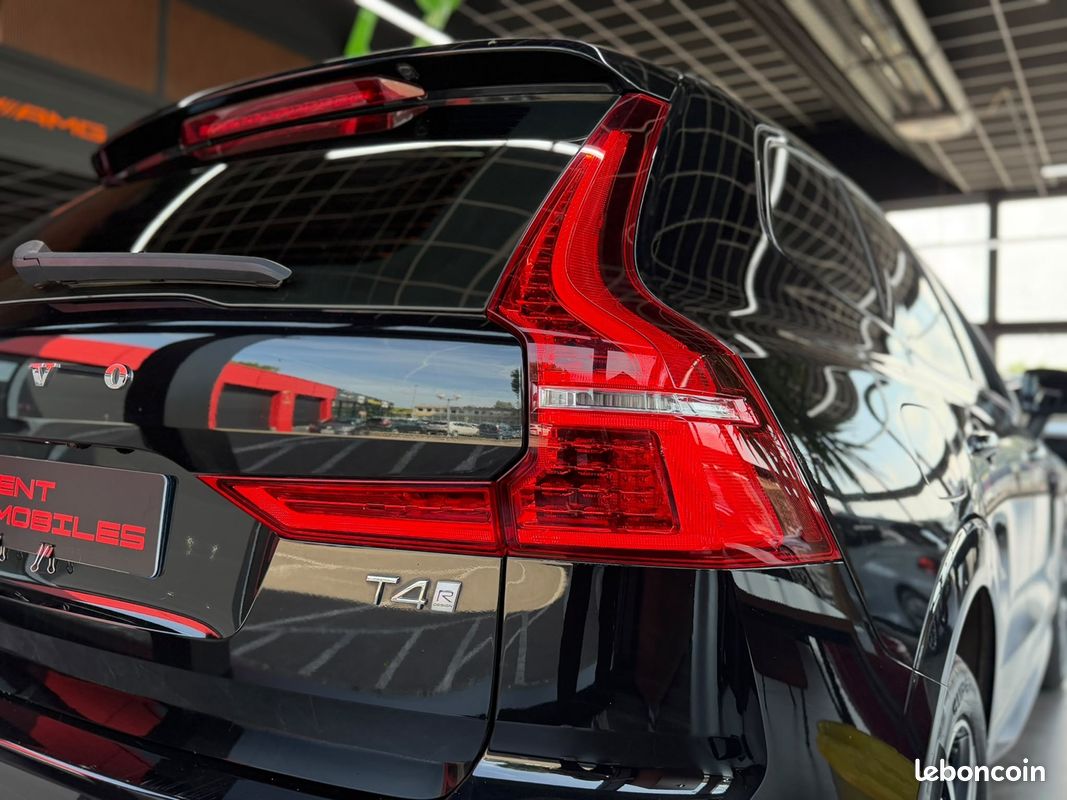 Volvo XC60 T4 190 CV BVA PACK R-DESIGN TOIT OUVRANT GPS (LAURENT AUTO) (image 9)