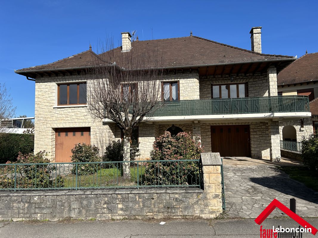 Maison 6 pièces 152 m² - Saint-Pantaléon-de-Larche 19600 (image principale 0)