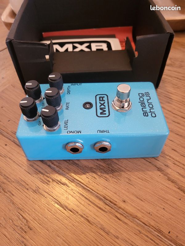 MXR analog chorus (image 10)