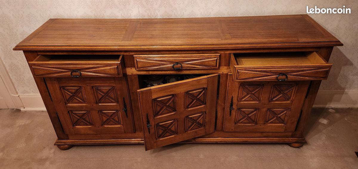 Grand buffet bas style Louis XIII (image 2)