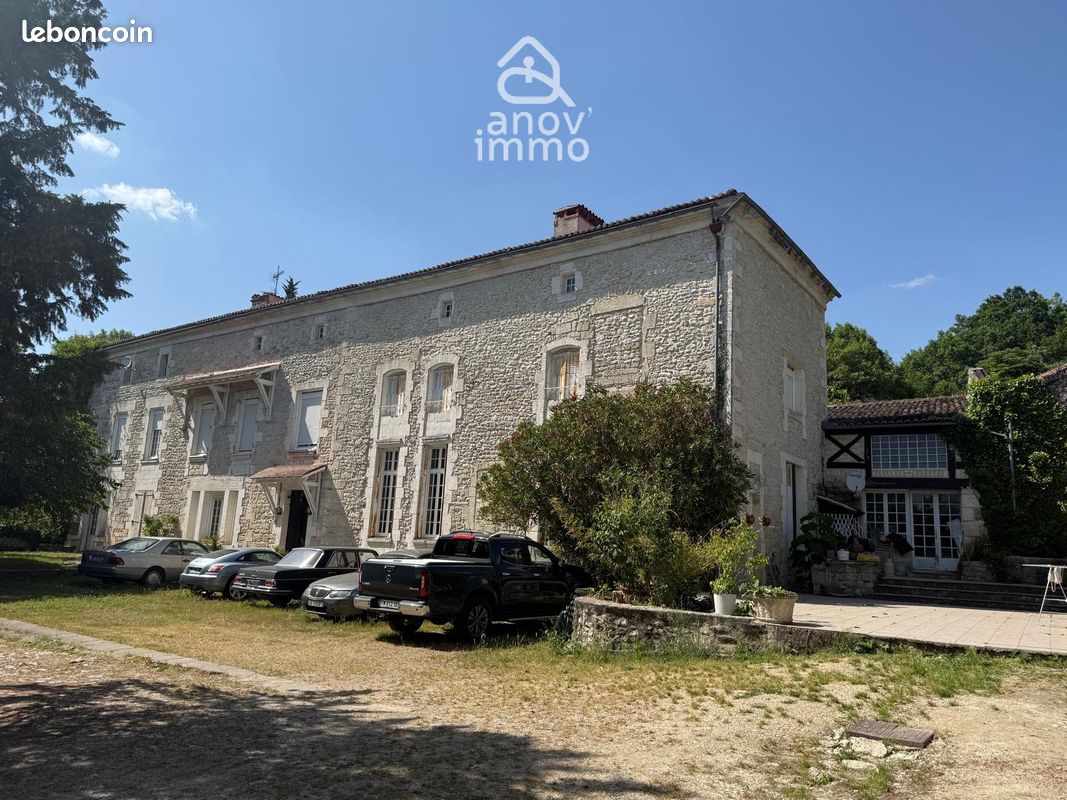 Maison 12 pièces 716 m² · à Mornac · 716 m² · 797 500 €