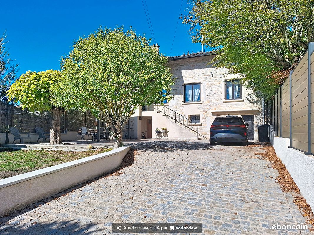 Maison 4 pièces 120 m² · à Revonnas · 120 m² · 327 000 €