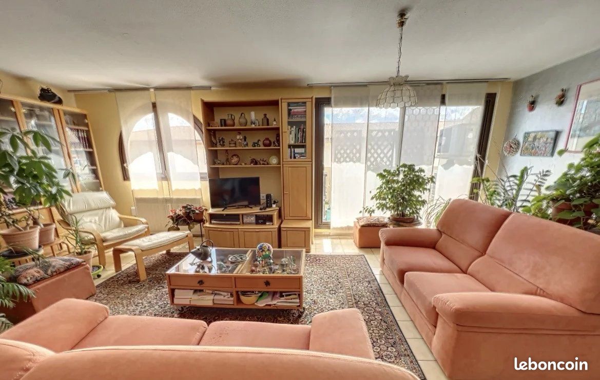 Appartement 4 pièces 108 m² · à Nîmes · 108 m² · 260 000 €