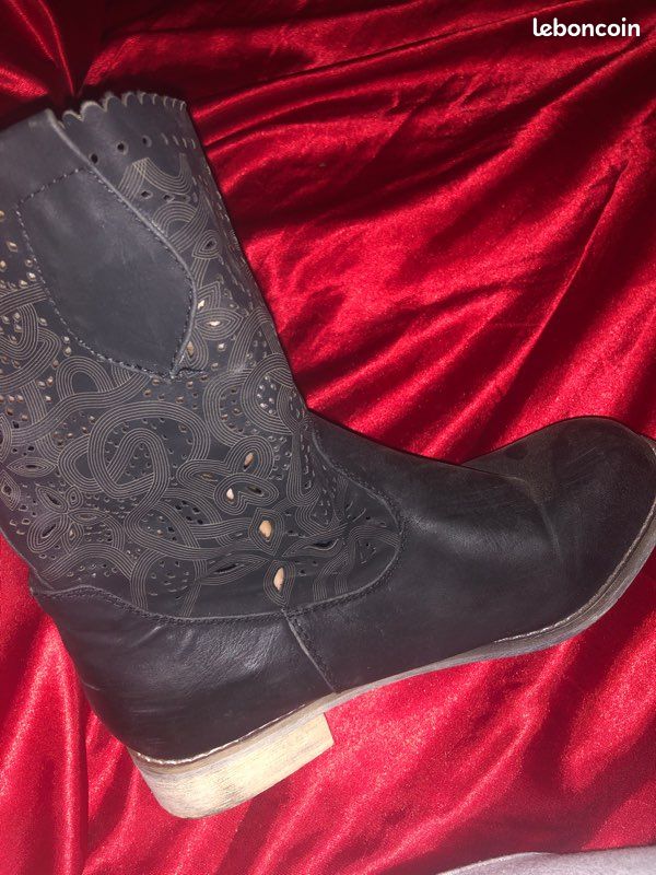 Bottes noires (image 1)