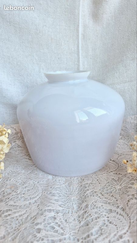 Ancienne applique, Ancien Abat-jour en opaline / porcelaine (image 1)