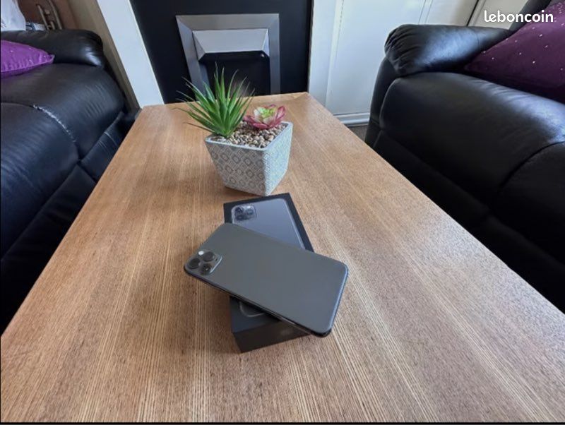Iphone 11 Pro Max 64 go bleu (image 3)