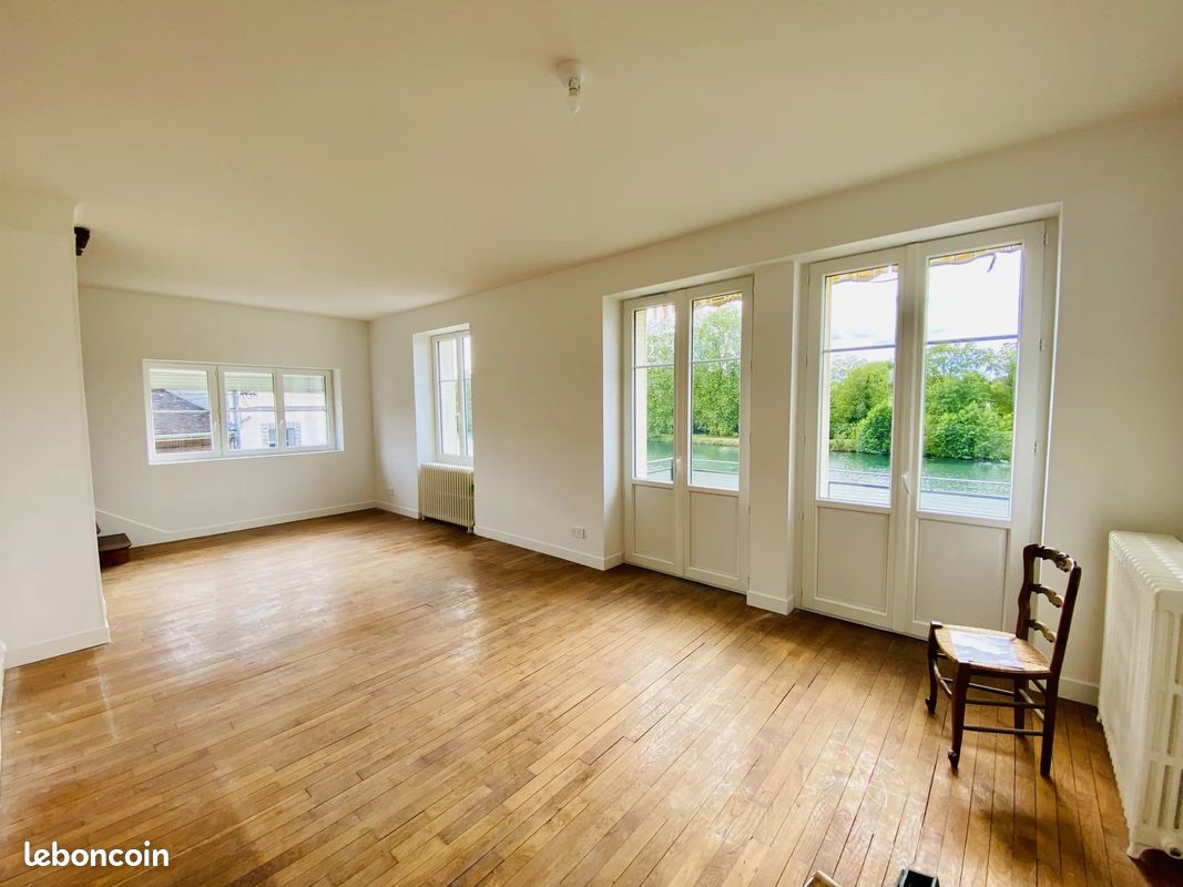 Appartement 3 pièces 75 m² · à Villeneuve-sur-Yonne · 75 m² · 695 €/mois