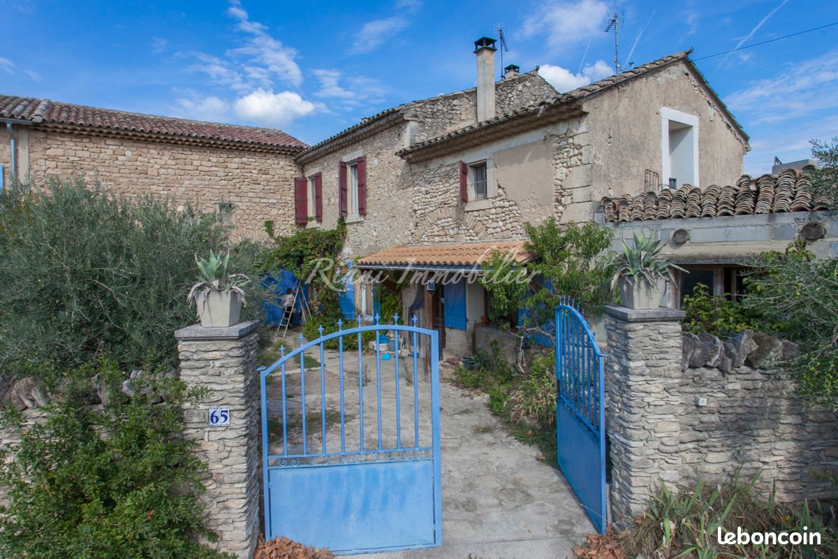 Appartement 3 pièces 106 m² · à Robion · 106 m² · 233 200 €