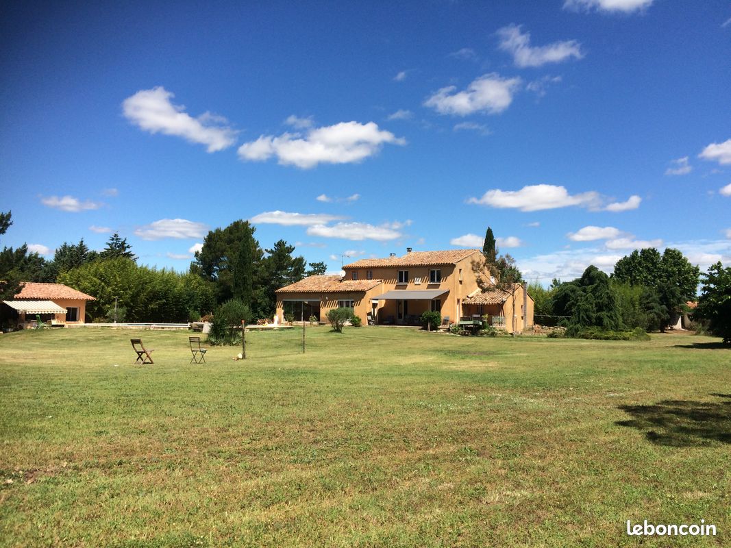 Maison 6 pièces 246 m² · à Aix-en-Provence · 246 m² · 850 000 €