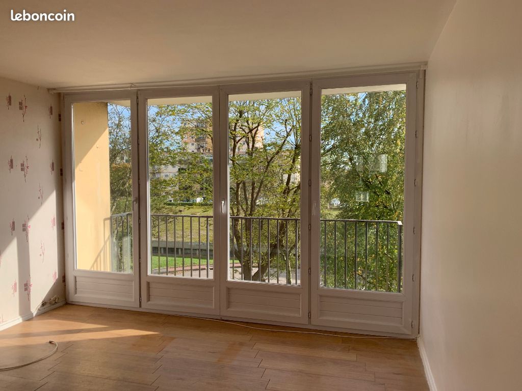 Appartement 4 pièces 81 m² · à Mont-Saint-Aignan · 81 m² · 922 €/mois