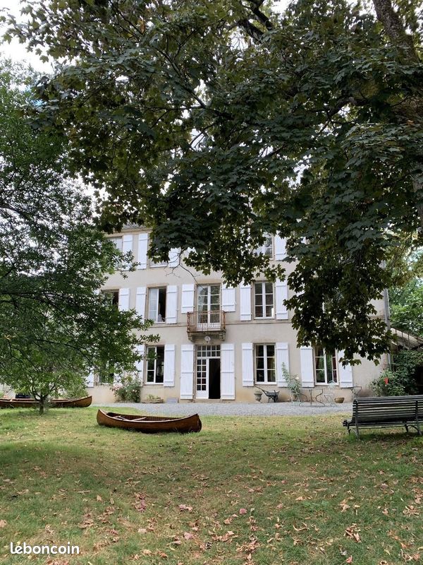 Maison 15 pièces 395 m² · à Cholet · 395 m² · 899 000 €