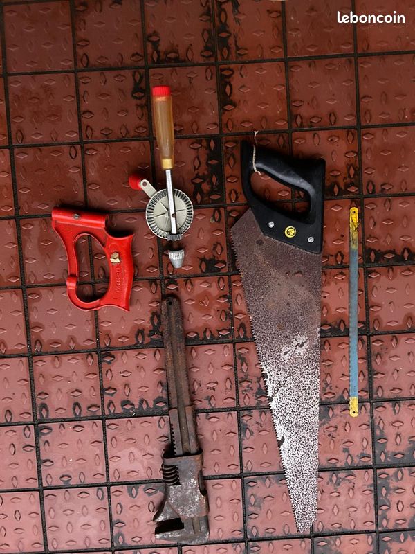 Lot d'outils de bricolage (image 1)