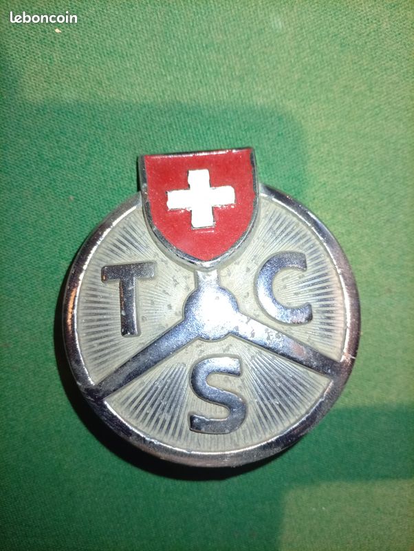 Badge automobile "touring club SUISSE" (1955) (image 1)