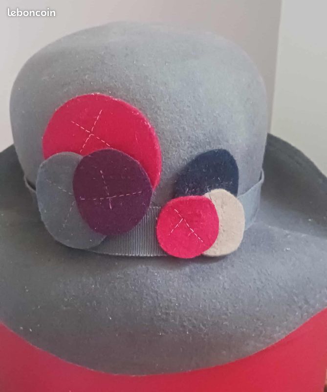 Chapeau femme en feutre gris (image 3)
