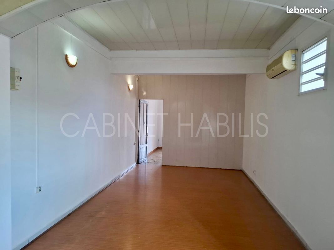 Appartement 2 pièces 46 m² · à Saint-Louis · 46 m² · 700 €