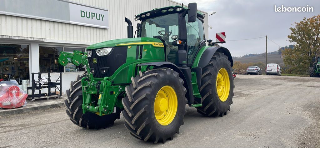John Deere 6R250 (image 1)