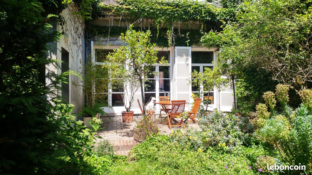 Maison 13 pièces 400 m² · à Lille · 400 m² · 1 150 000 €