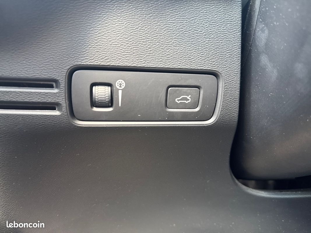 VOLVO XC40 T4 190 ch Geartronic 8 Inscription (image 14)