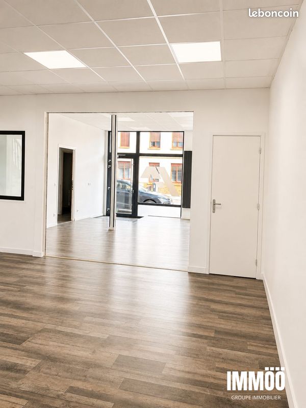 Immeuble 265 m² · à Barentin · 265 m² · 1 833 €/mois