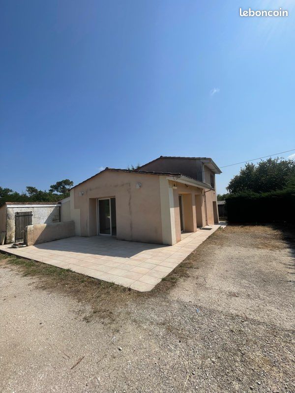 Maison 4 pièces 118 m² · à Berson · 118 m² · 185 000 €