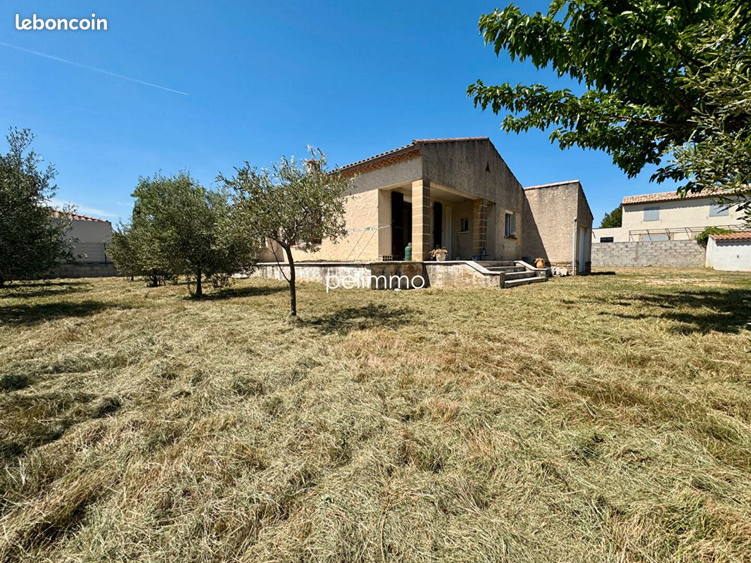 Maison 4 pièces 92 m² · à Eyguières · 92 m² · 441 000 €