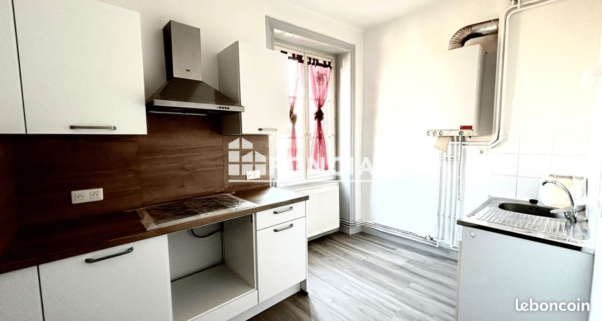 Appartement 3 pièces 76 m² · à Roanne · 76 m² · 615 €/mois