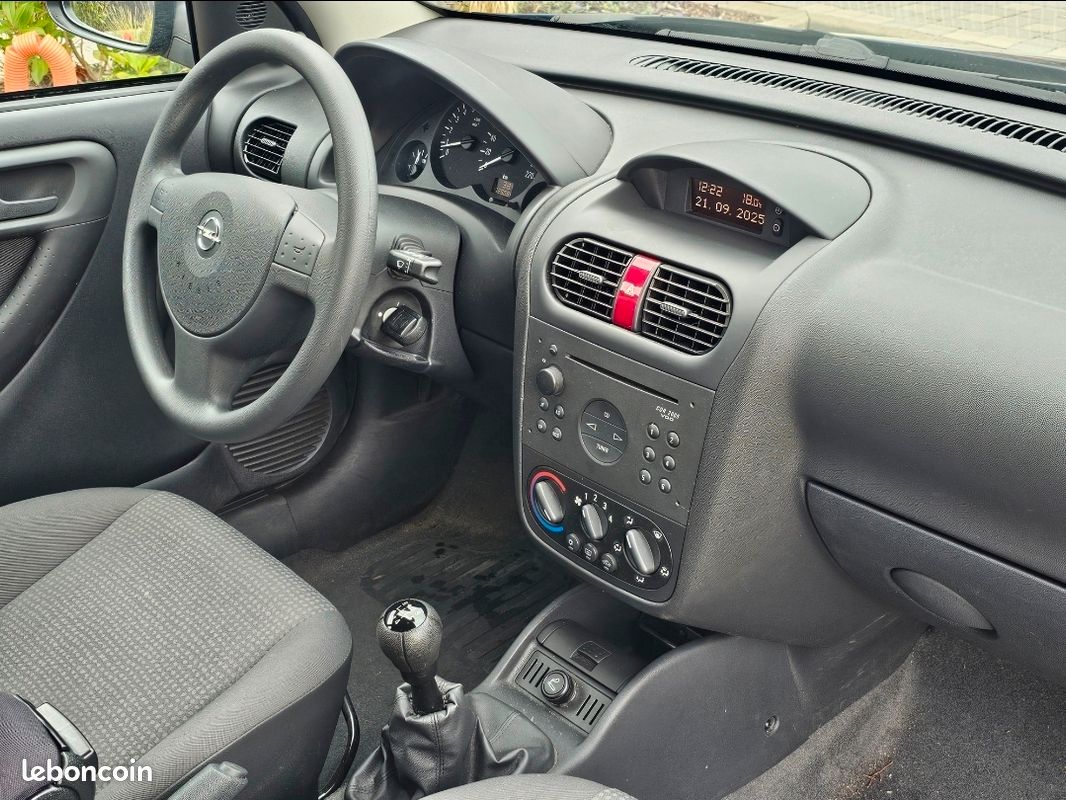 OPEL Corsa 1.0 essence Faible kilométrage (idéal jeune permis) (image 3)