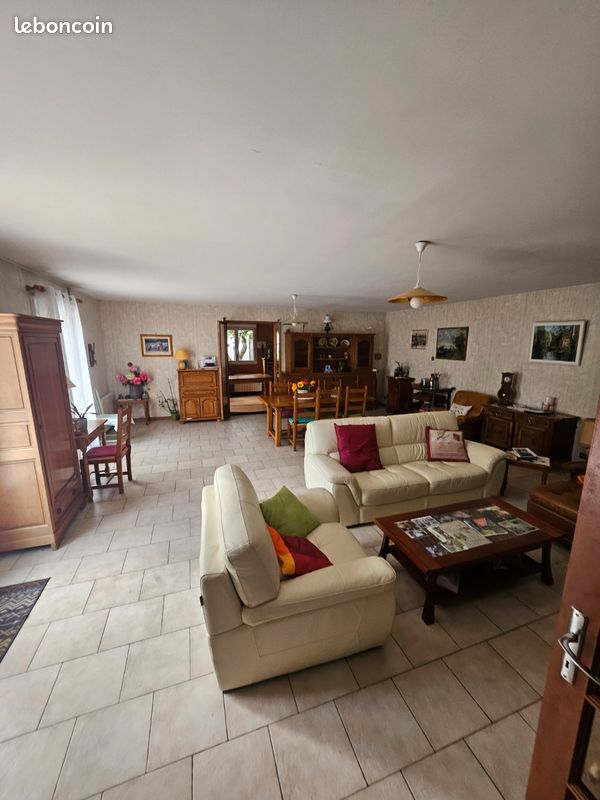 Maison 5 pièces 140 m² · à Saint-Sauveur-d'Aunis · 140 m² · 329 000 €