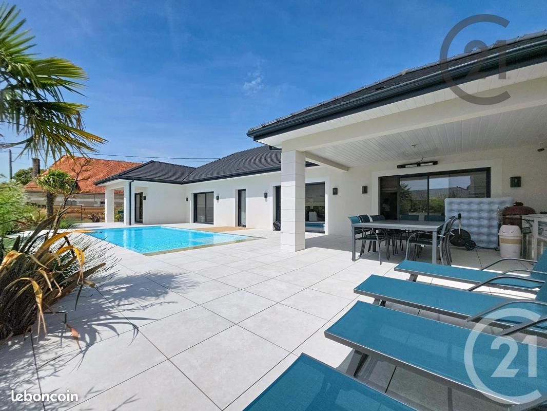 Maison 5 pièces 177 m² · au Pavillon-Sainte-Julie · 177 m² · 540 000 €