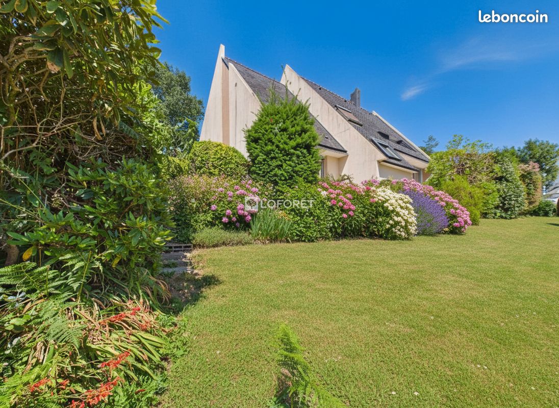 Maison 7 pièces 162 m² · à Elliant · 162 m² · 243 000 €