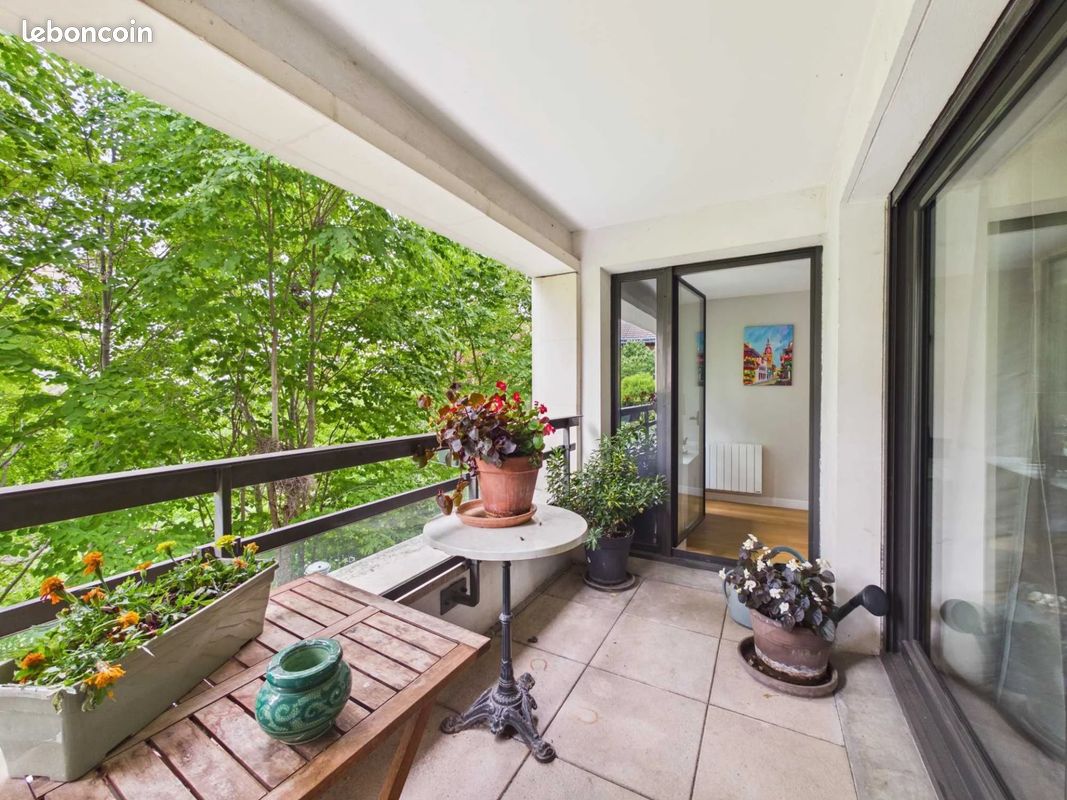 Appartement 5 pièces 113 m² · à Paris · 113 m² · 988 000 €