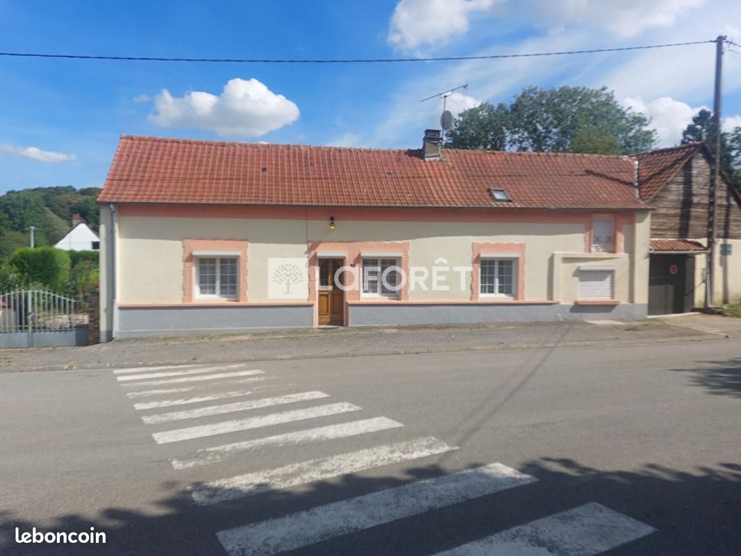 Maison 4 pièces 102 m² · à Neuilly-le-Dien · 102 m² · 112 000 €