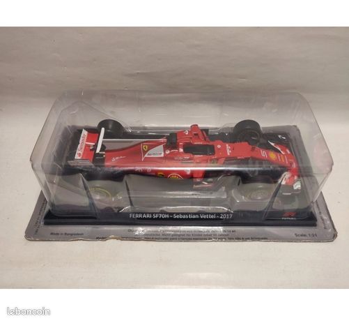 Altaya 1:24 F1 Ferrari SF70H Sebastien Vettel 2017 (Neuf avec