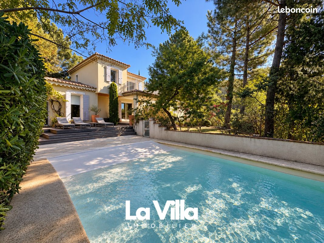 Maison 7 pièces 224 m² · à Piolenc · 224 m² · 695 000 €