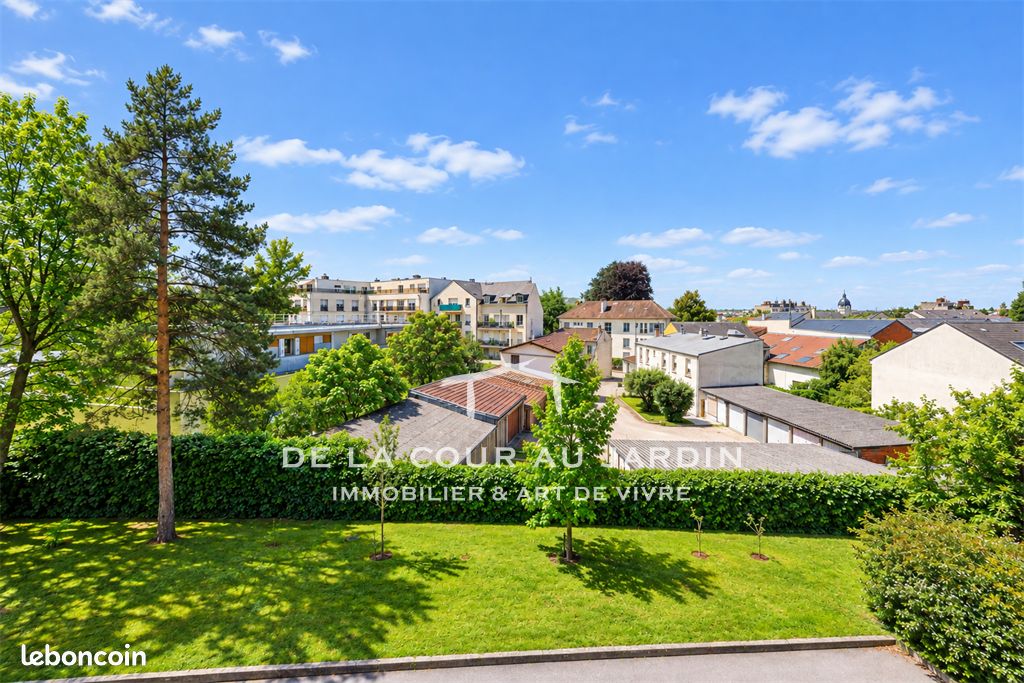 Appartement 3 pièces 77 m² · à Versailles · 77 m² · 440 000 €