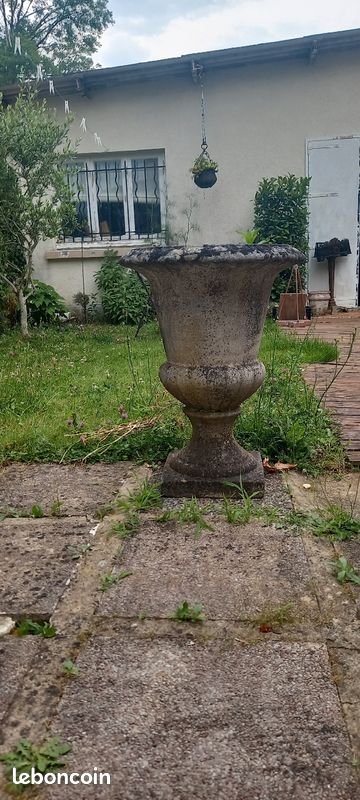 Vase vasque style medicis (image 1)
