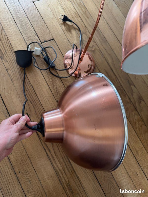 Lampe De Bureau Métal Cuivré – Vintage, état De Marche, Très Satisfaisant