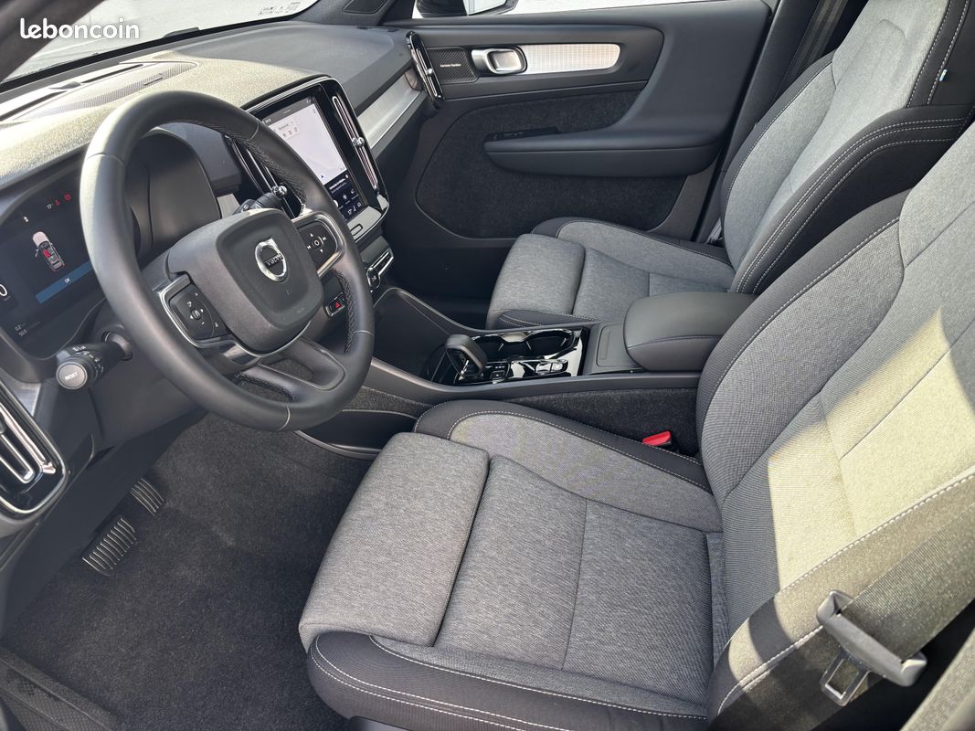 VOLVO XC40 B3 163 ch DCT7 Plus (image 8)