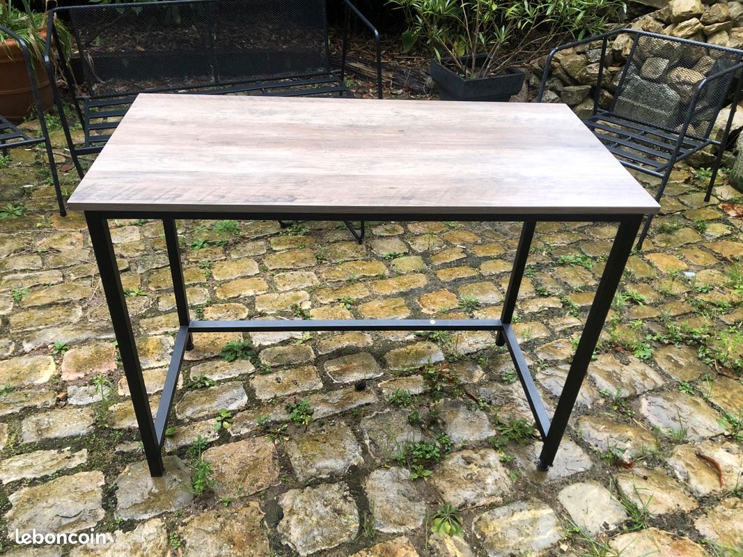 Table console (image 1)