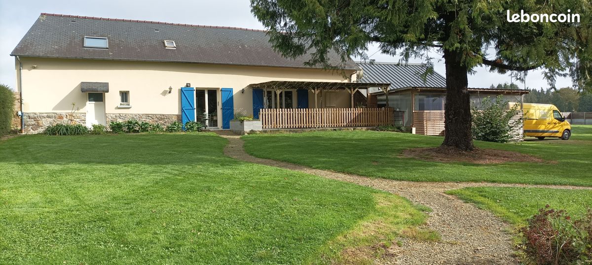 Maison 10 pièces 155 m² · à Dingé · 155 m² · 320 000 €