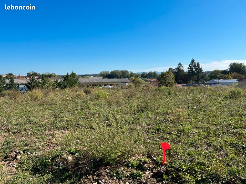 Terrain 370 m² Chalamont · 75 000 €