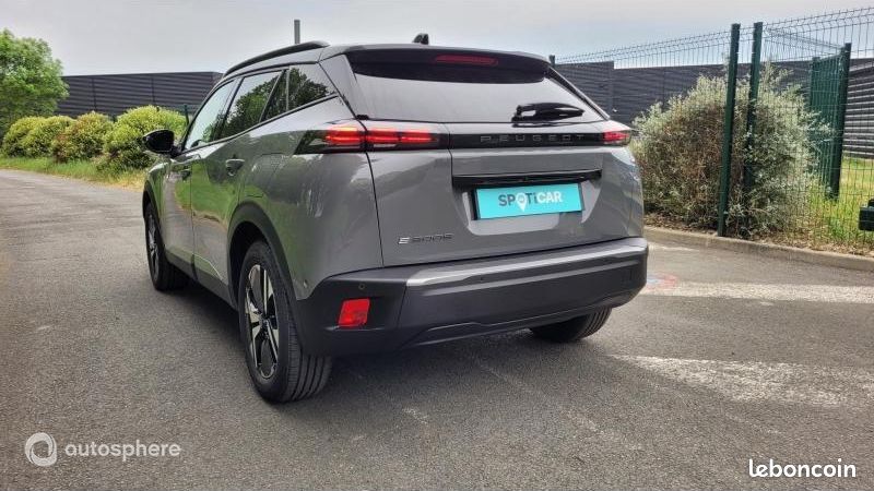 Peugeot 2008 e-2008 156ch 54 kWh Allure (image 5)