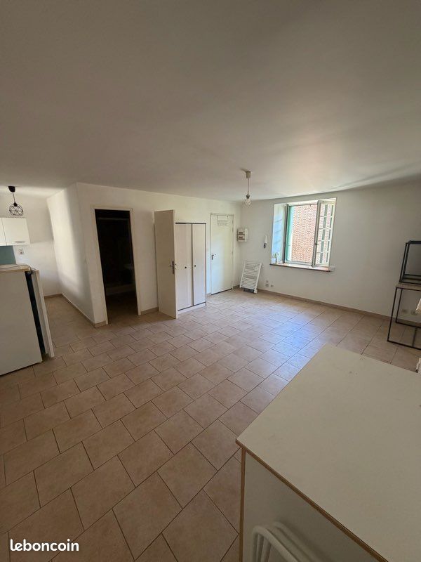 Appartement 1 pièce 31 m² · à Sées · 31 m² · 275 €