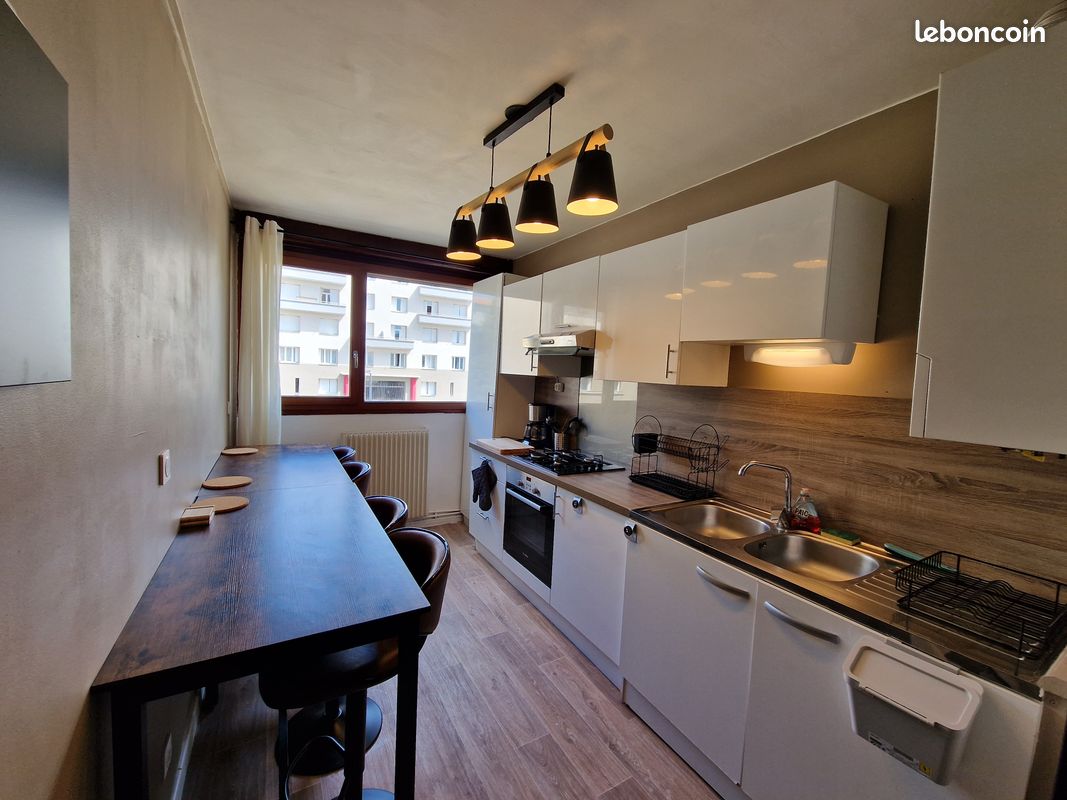 Appartement 4 pièces 15 m² · à Saint-Étienne · 15 m² · 360 €/mois