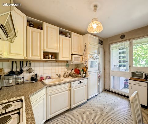 Appartement 5 pièces 106 m² · à Meylan · 106 m² · 325 000 €
