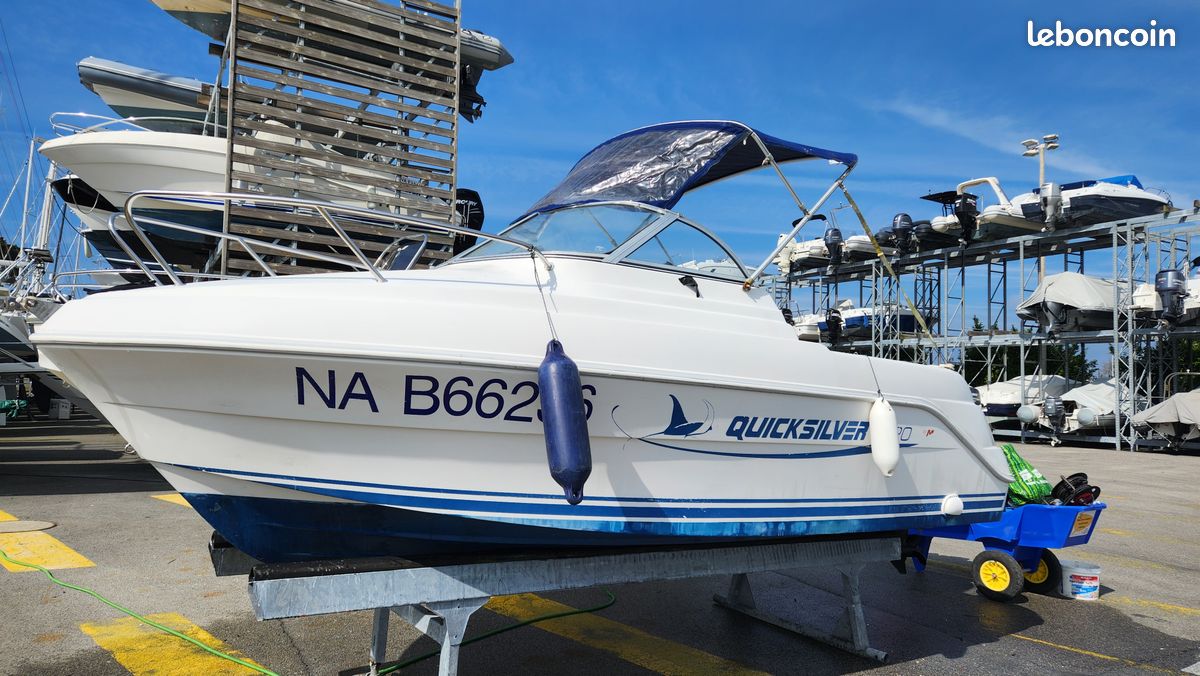 URGENT Bateau Quicksilver 520 Cruiser Remorque R cente Nautisme urgent-bateau-quicksilver-520-cruiser-remorque-r-cente-nautisme