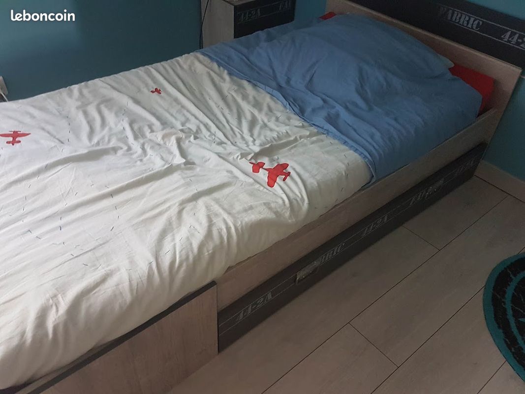 Vend lit adolescent : 3 tiroirs, matelas et sommier (image 1)