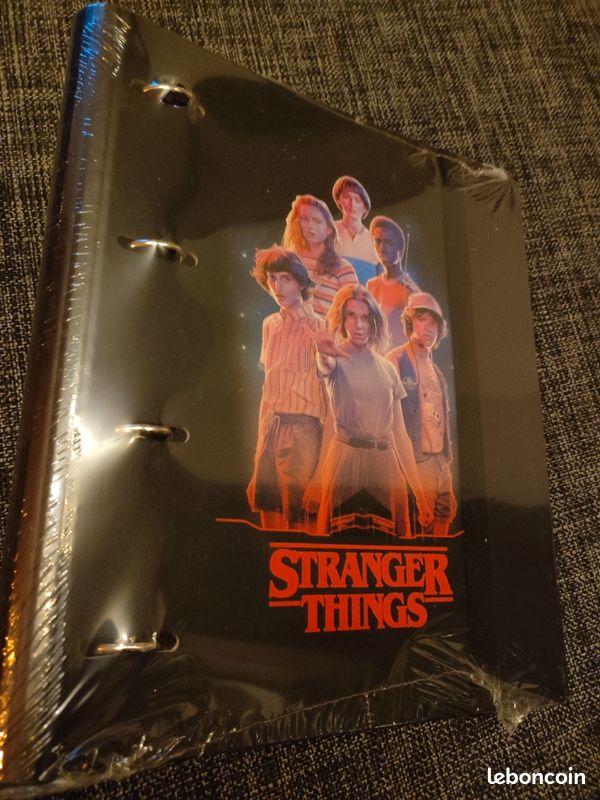 📚 Classeur A4 4 Anneaux – Stranger Things 🕹️ (image 9)