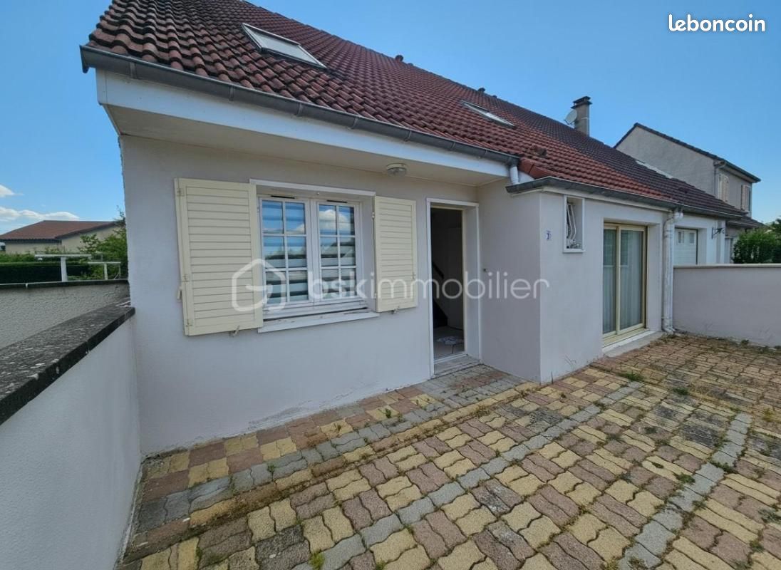 Maison 6 pièces 90 m² · à Villerest · 90 m² · 219 000 €